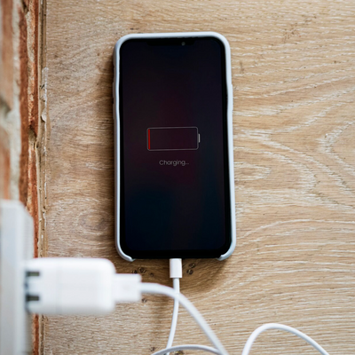Как обновление iOS 17 влияет на заряд батареи